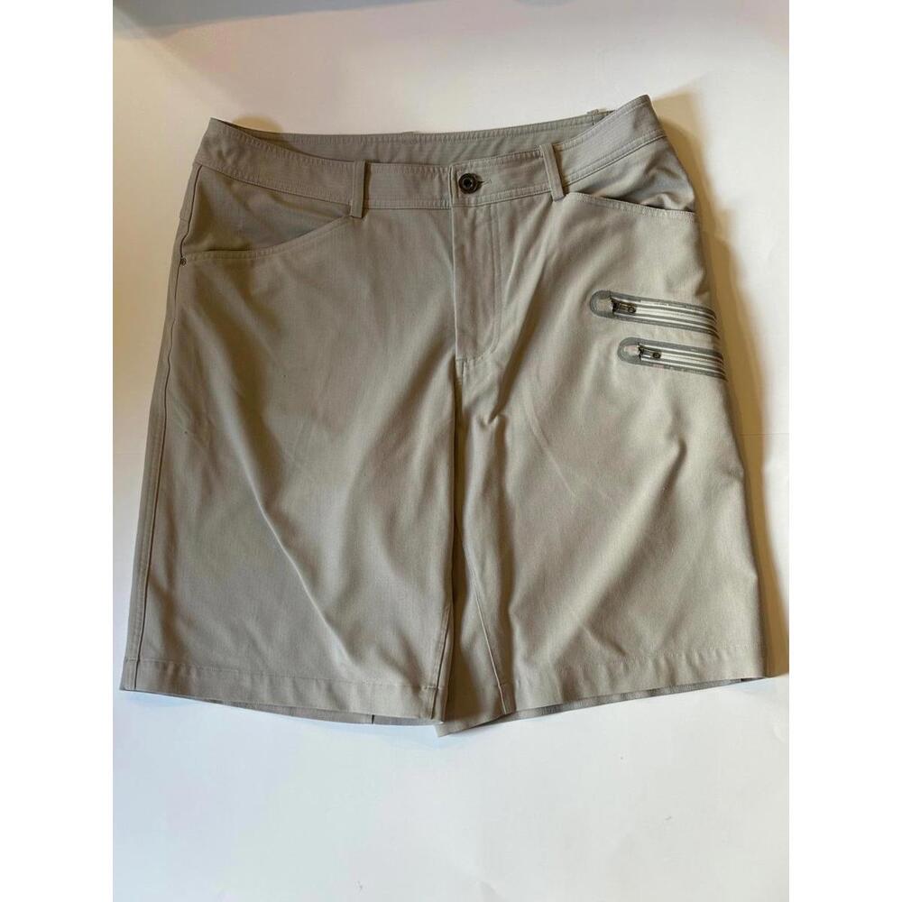 Men’s Lululemon commuter shorts size 36 – khaki